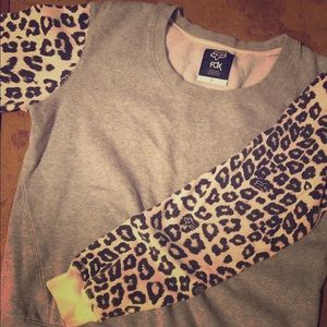 Large Fox sweatshirt with leopard sleeves